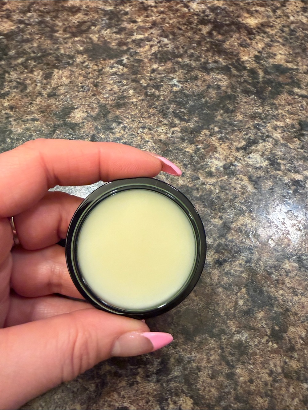 La Mer Green Lip Balm Jar - Picture 3 of 3